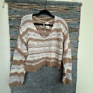 Free People Cream and Tan V-Neck Sweater